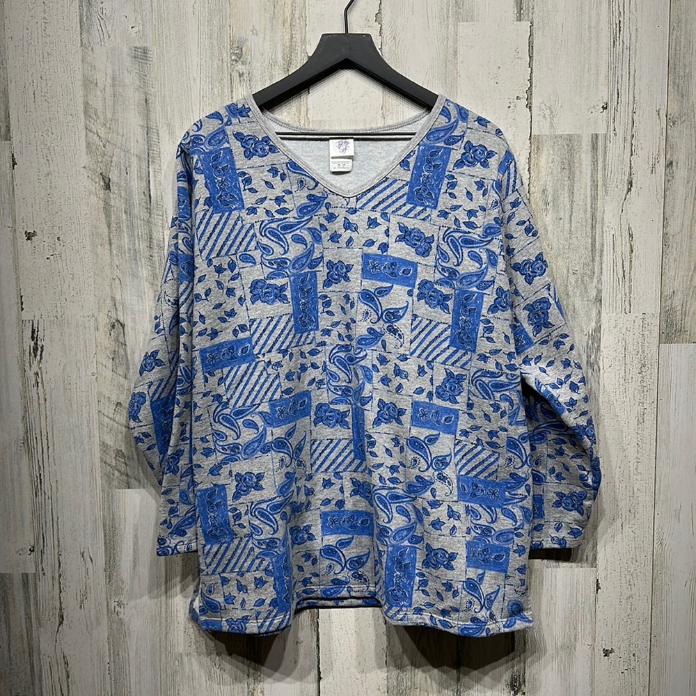 Women’s Long Sleeve- heavier material Size 14w/16w- gray and blue- super soft!